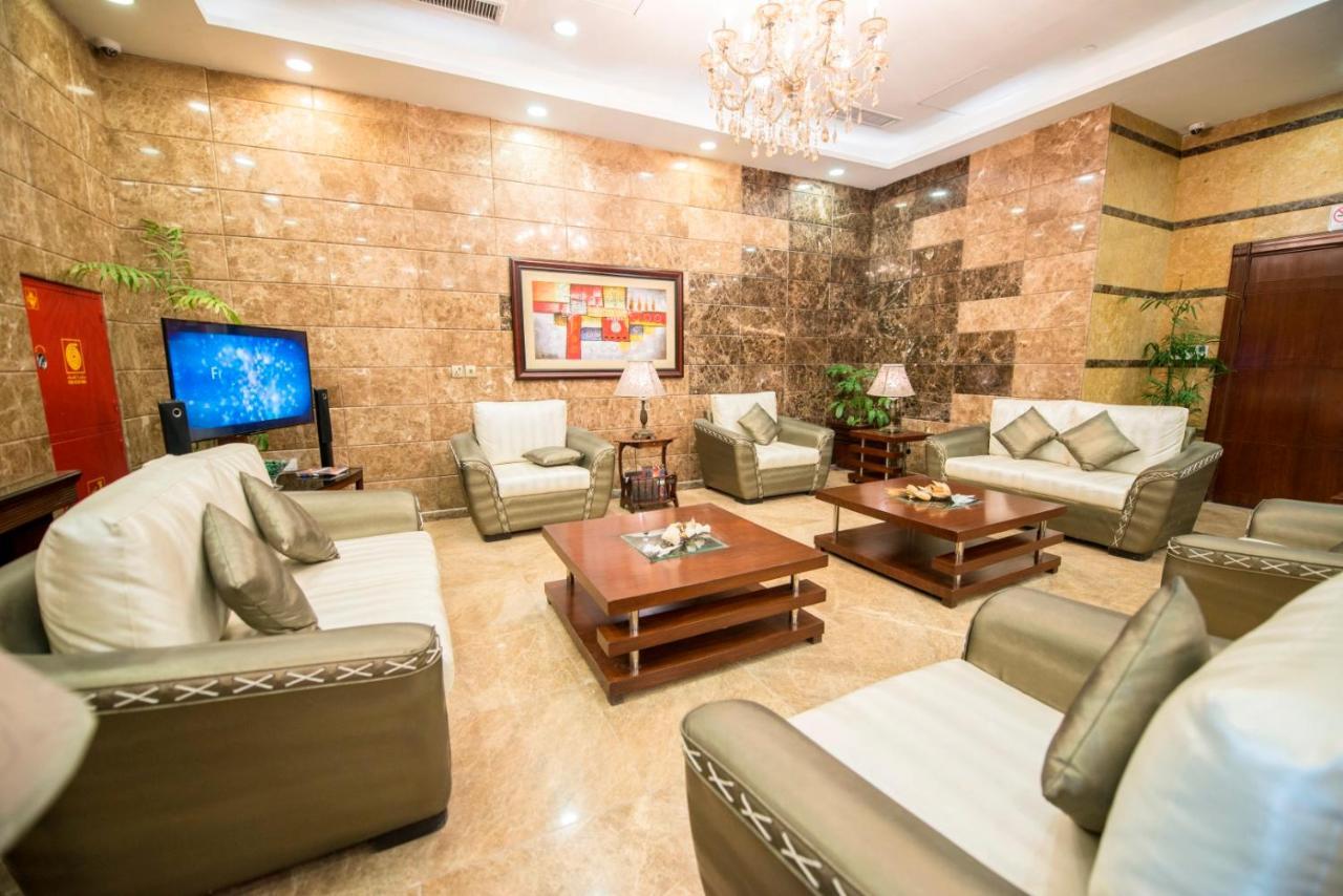 Centaurus Hotel Suites Исламабад Екстериор снимка